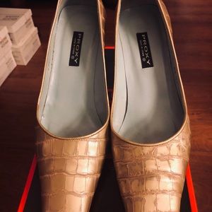 Vintage Proxy shoes Size 8 1/2.